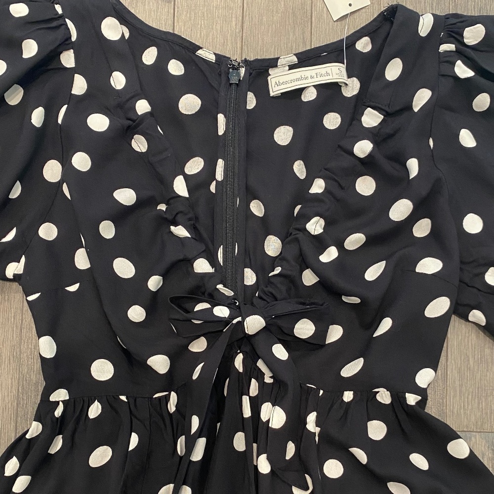 NWT Abercrombie & Fitch Cinch-Front Mini Dress Black/White - Picture 3 of 7